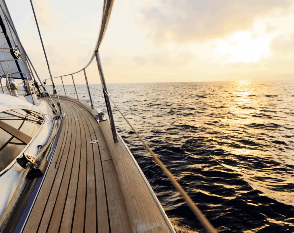 Paradise Valley Yacht Image 01